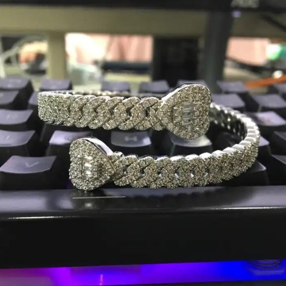 Iced out bangles - Picture 2 of 3